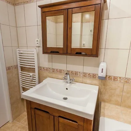 Air-conditioned Sancova - Old Town *