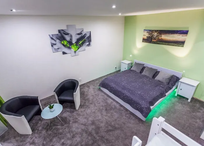 Air-conditioned Sancova - Old Town *