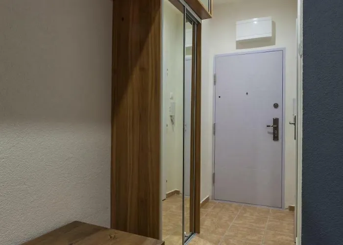 Air-conditioned Sancova - Old Town *